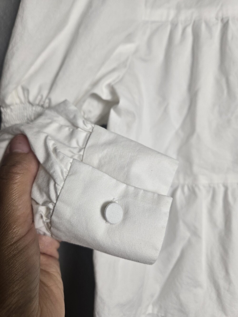 WAYF White Tiered Ruffle Blouse Size Medium - Picture 12 of 16